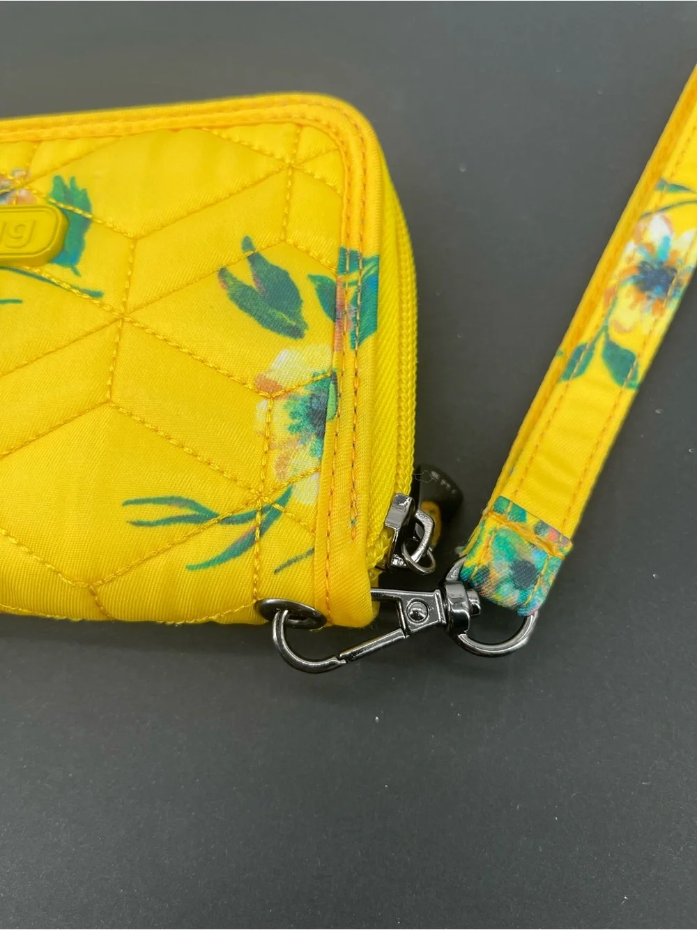 ⭐️lug Rodeo Teal and Yellow Quilted Floral Wristlet
